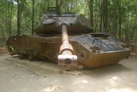 cu-chi-tunnels-army-tank-saigon-vietnam-679b0fb357